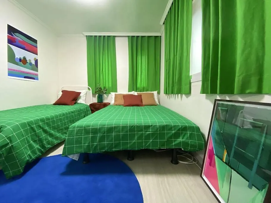 Апартаменты Chic 2-Bedroom Stay In Hongdae Сеул
